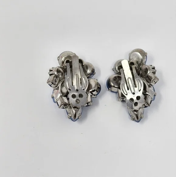 VINTAGE LAVENDER RINEESTONE CLIP-ON EARRINGS - Picture 2 of 4